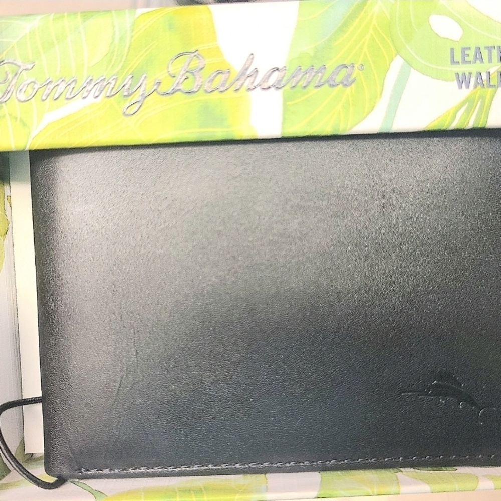 Tommy Bahama Wallet Men's Bi Fold Leather Card Case Black Marlin Embossed - Picture 2 of 3
